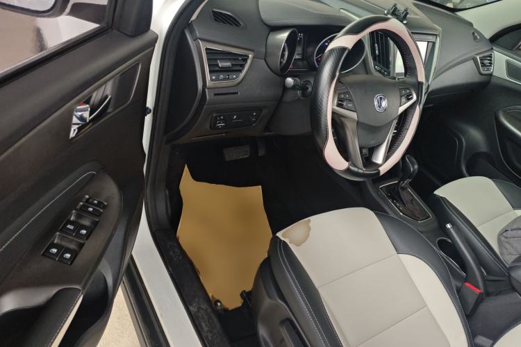 Used CHANGAN CS35 2017 1.6L Automatic Luxury Model
