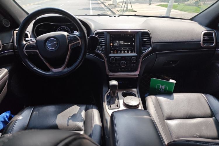 Used Jeep Grand Cherokee 2016 3.0L Comfort Navigation Edition