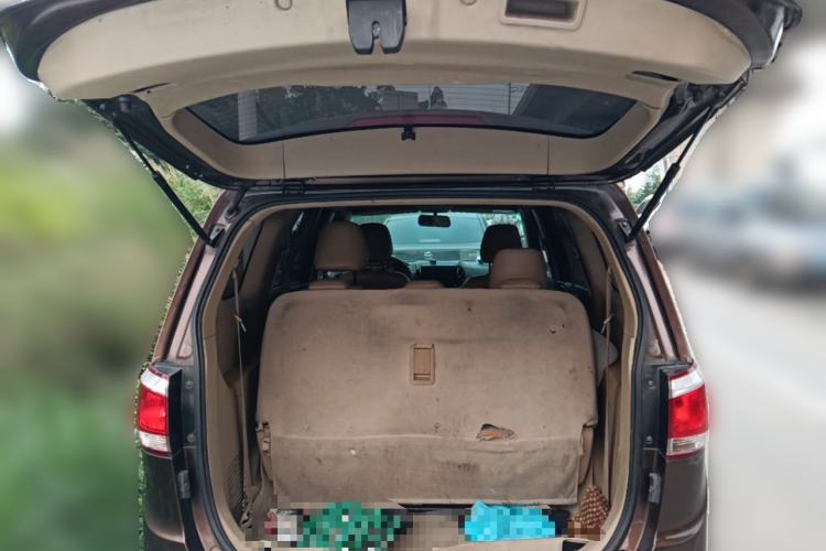 Used Baojun 730 2014 1.5L manual Comfort version 7 seats Trunk