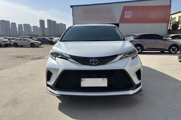 Used Toyota Granvia 2023 2.5L Hybrid Comfort Edition
