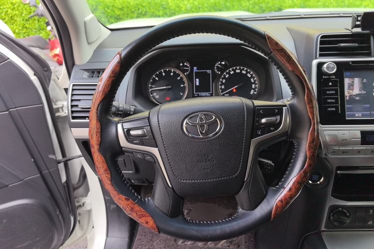 Used Toyota Prado 2019 3.5L Automatic TX-L Deluxe Edition with Rear-Mounted Spare Tire Steering Wheel