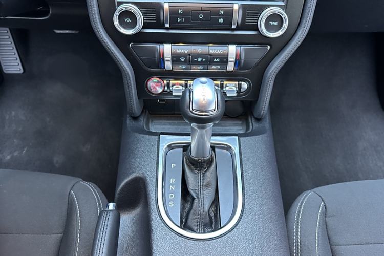 Used Ford Mustang 2019 2.3T Automatic Hardtop Base Version U.S. Specification Gear Lever