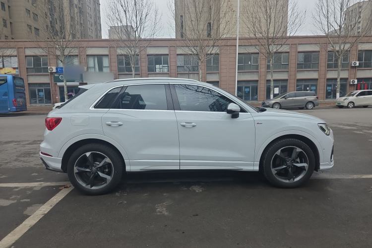 Used Audi Q3 2021 35 TFSI Fashion Dynamic Model