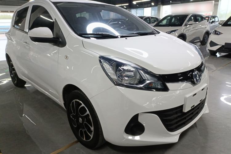 Used CHANGAN Benni E-Star 2021 National Edition Xin Yue Version (Fast-Charging Edition) Lithium Iron Phosphate (31.18 kWh) Front Right 45 Deg