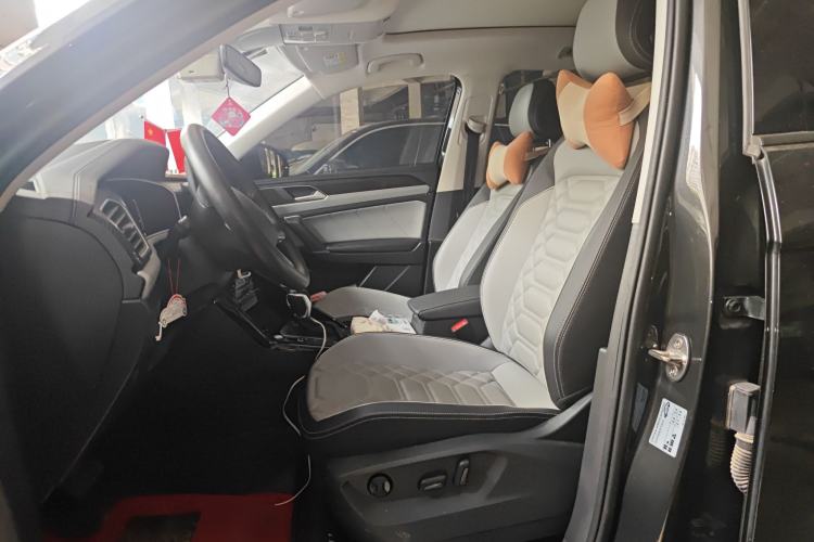 Used Volkswagen Tayron 2023 330TSI Two-Wheel-Drive Luxury Plus Advanced Version Left Front Seat