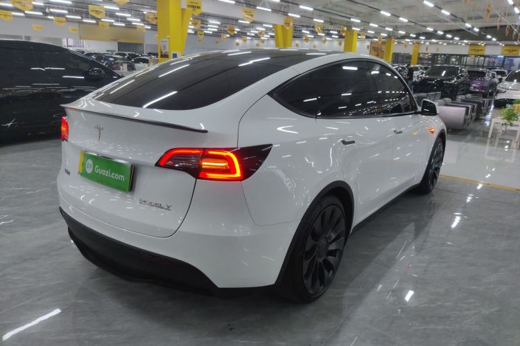 Used Tesla Model Y 2023 High-Performance All-Wheel-Drive Version
