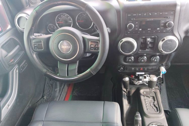 Used Jeep Wrangler 2011 3.8L Rubicon four-door model
