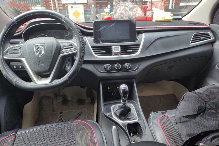 Used Baojun 730 2019 1.5L Manual Fashion Model 7-seater China VI
