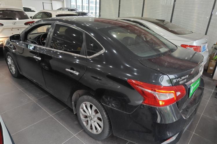 Used Nissan Sylphy 2019 Classic 1.6 XL Manual Luxury Edition Exterior 2
