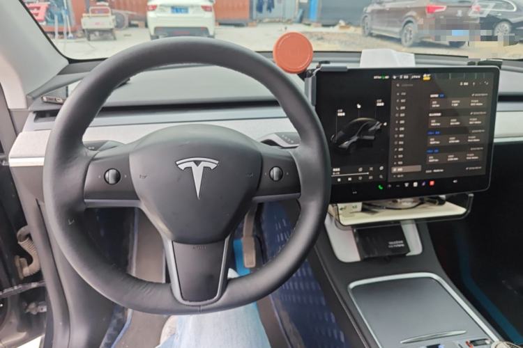 Used Tesla Model Y 2024 Long-Range All-Wheel-Drive Version Steering Wheel