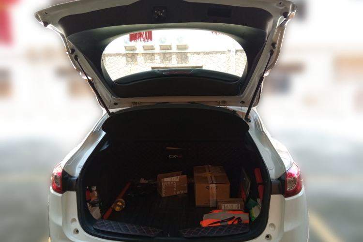 Used Mazda CX-4 2018 2.0L Automatic Two-Wheel Drive Blue Sky Premium Upgrade Version China V Standard