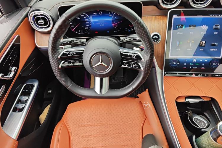 Used Mercedes-Benz GLC 2023 GLC 300 L 4MATIC Dynamic Edition 5-seater
