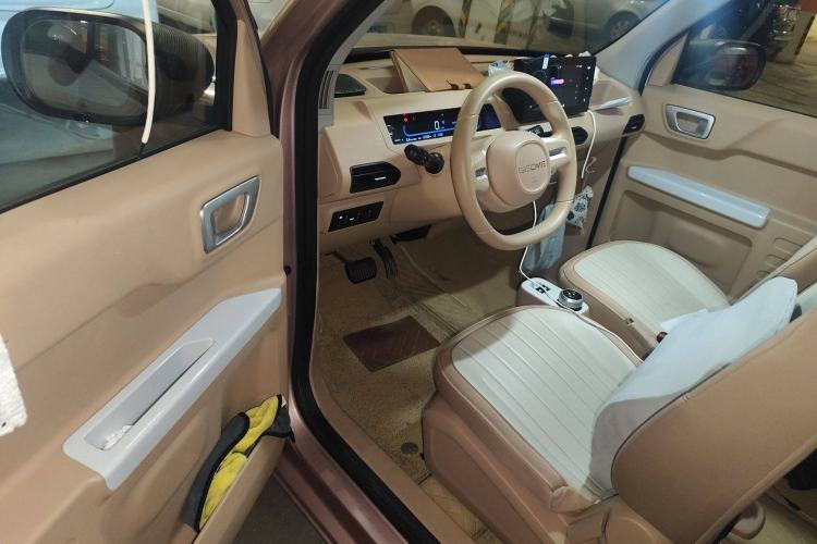 Used Geely Galaxy Panda 2023 Panda Mini 200km Endurance Bear
