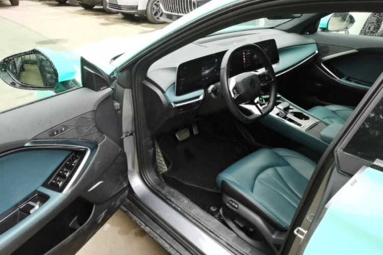 Used MG 7 2023 2.0T Automatic Trophy+ Ignition Glory Edition
