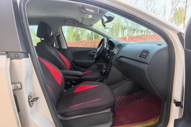 Used Volkswagen Polo 2014 1.4L Automatic Comfort Edition
