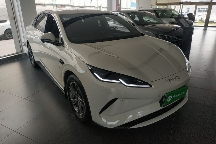 Used BYD Seal 06 New Energy 2025 EV 545KM Premium Edition Front Right 45 Deg