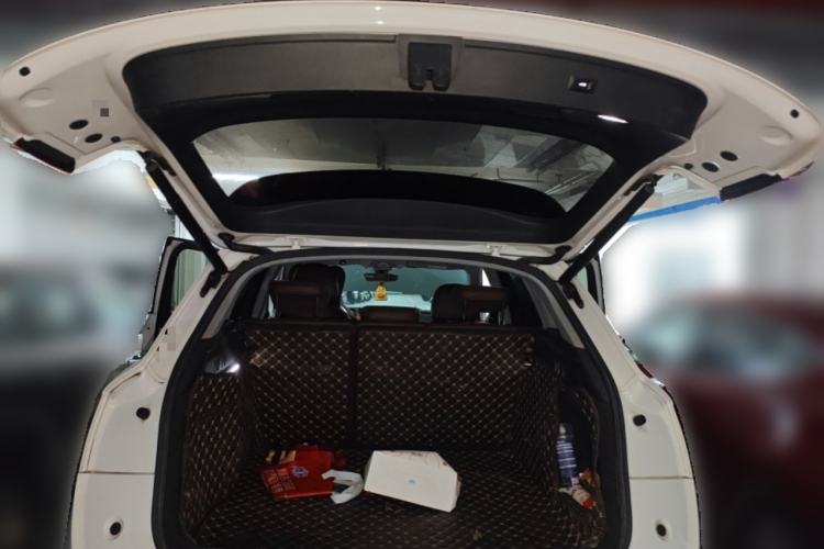 Used Audi Q5L 2018 40 TFSI Prestige Edition China VI Emission Standard Trunk