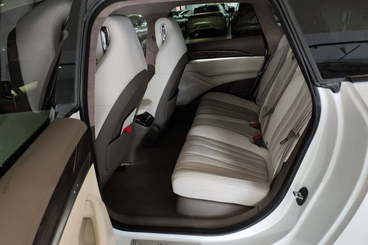 Used IM L7 2022 Dynamic Model Left Rear Seat