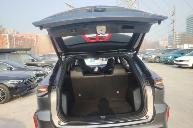 Used CHANGAN X5 PLUS 2024 1.5T DCT ZhiZun Version Trunk