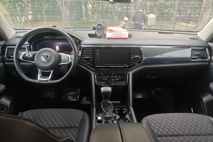 Used Volkswagen Teramont X 2020 330TSI Two-Wheel-Drive Luxury Edition Center Console