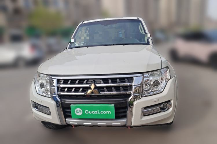 Used Mitsubishi Pajero 2018 3.0L Automatic Prestige Edition Front