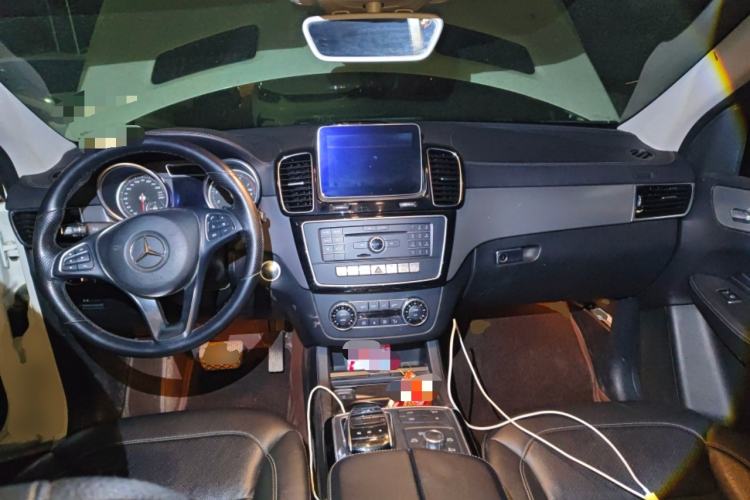 Used Mercedes-Benz GLE Coupe 2015 GLE 400 4MATIC Coupe SUV Center Console