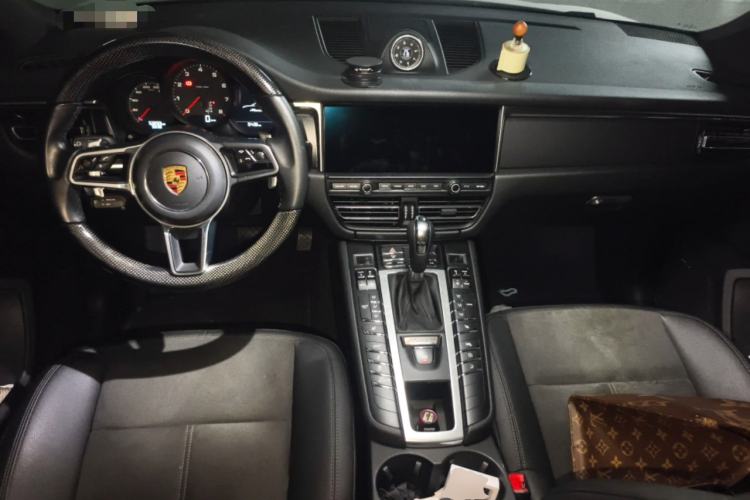 Used Porsche Macan 2021 Macan 2.0T Center Console