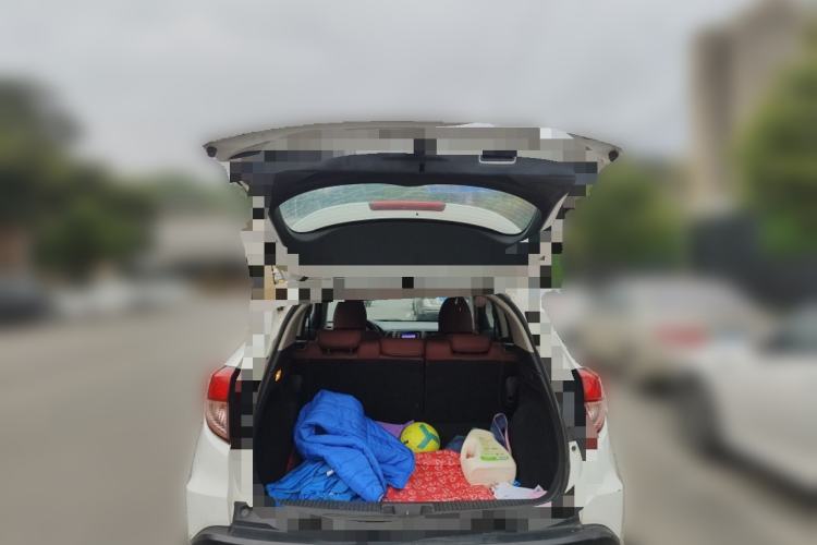 Used Honda Vezel 2015 1.5L manual two-wheel drive Comfort trim level
