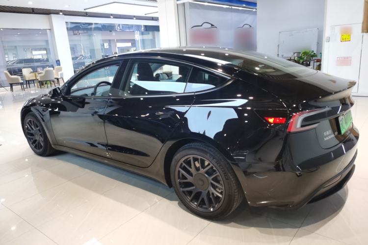 Used Tesla Model 3 2023 Long-Range All-Wheel-Drive Version