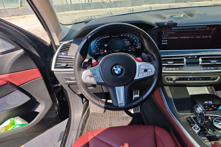 Used BMW X5 2022 Restyled xDrive 30Li Luxury Version M Sport Package Steering Wheel