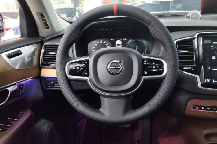 Used Volvo XC90 New Energy 2019 E-Drive Hybrid T8 Prestige 7-Seater China VI Standard
