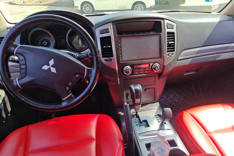 Used Mitsubishi Pajero (Import) 2018 3.0L Automatic Standard Edition
