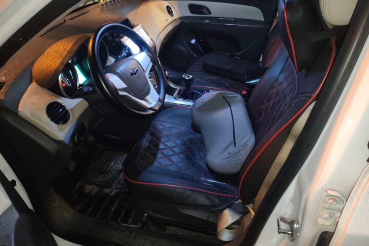 Used Chevrolet Cruze 2015 1.5L Classic SE MT
