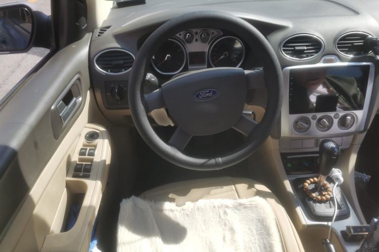 Used Ford Focus 2011 Sedan 1.8L Automatic Fashion Edition Steering Wheel