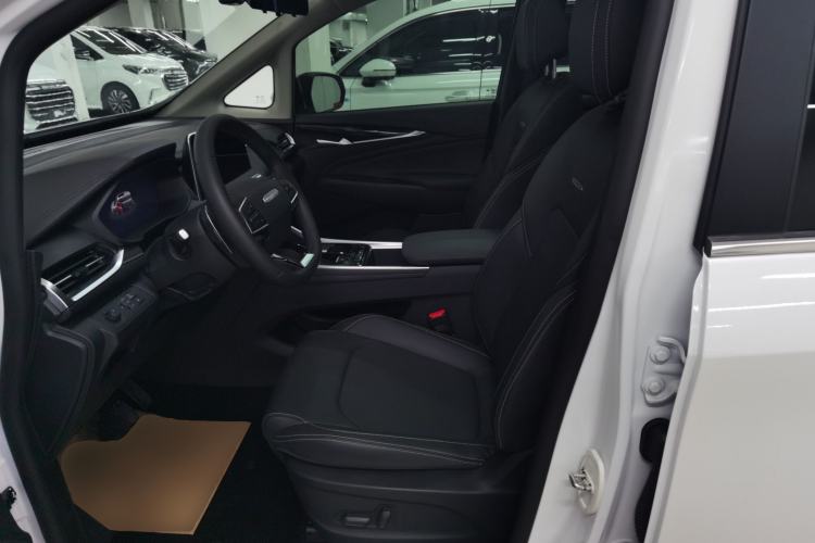 Used SAIC MAXUS G50 2023 PLUS 1.5T Happiness-Recommended Automatic Cruise Version Left Front Seat