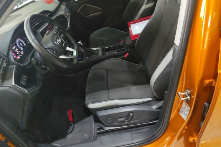 Used Audi Q3 2019 40 TFSI Fashion Dynamic Model