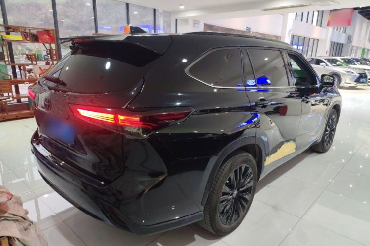 Used Toyota Highlander 2023 2.5L Smart Electric Hybrid Dual-Engine 4x4 Knight Edition 7 Seats
