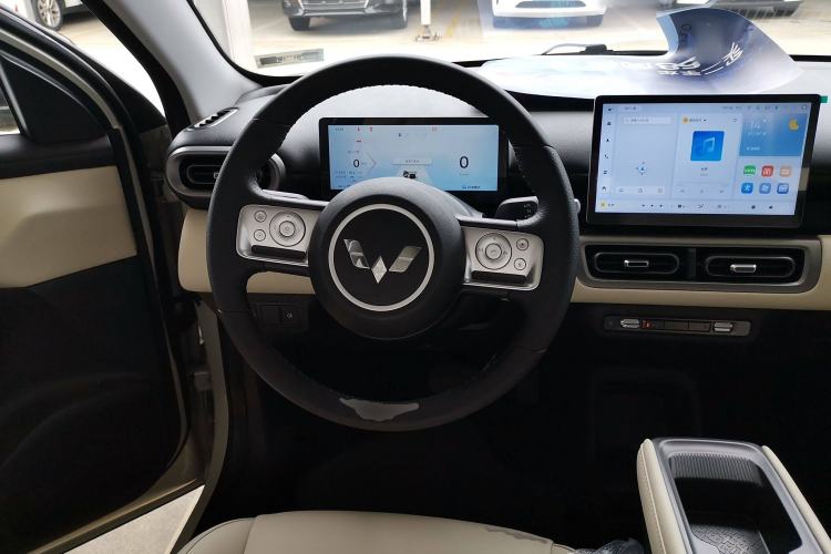 Used Wuling Bingo PLUS 2024 330 km Range Five-Seater Version