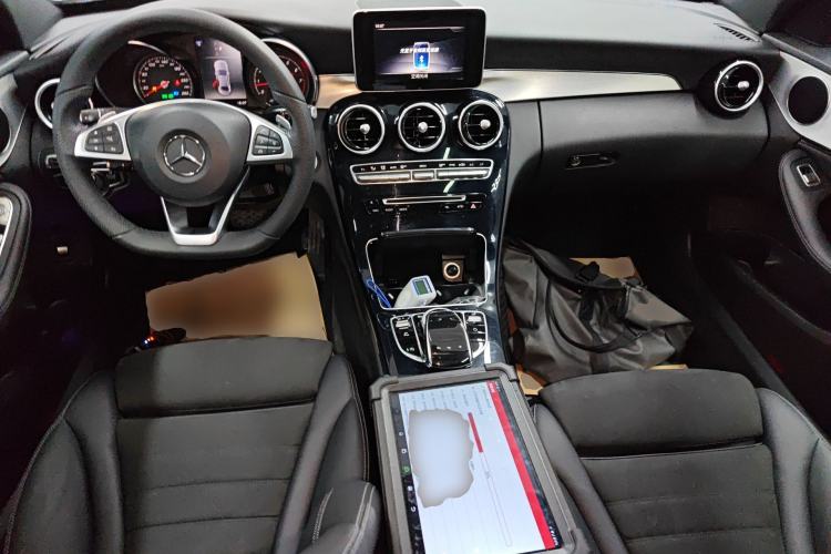 Used Mercedes-Benz C-Class 2018 C 200 Sport Edition Center Console