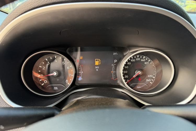 Used Jeep Compass 2017 200T Automatic Family Edition
