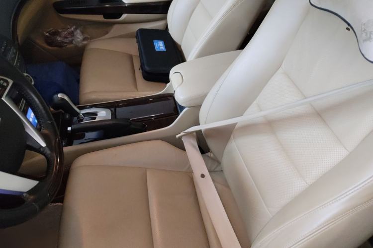 Used Honda Accord 2013 2.4L SE
