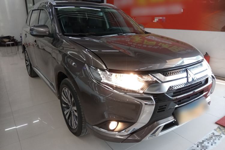 Used Mitsubishi Outlander 2021 Revised Version 2.0L Two-Wheel Drive Enjoyment Edition 5 Seats
