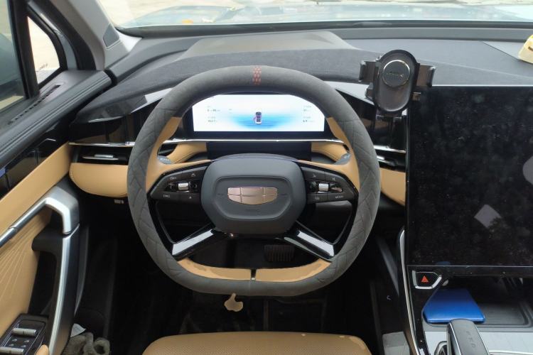 Used Geely Auto FX11 2023 1.5TD DCT Prestige Edition
