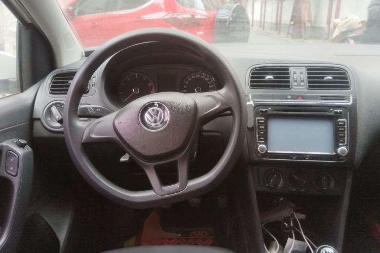 Used Volkswagen Polo 2014 1.4L Manual Fashion Edition Steering Wheel