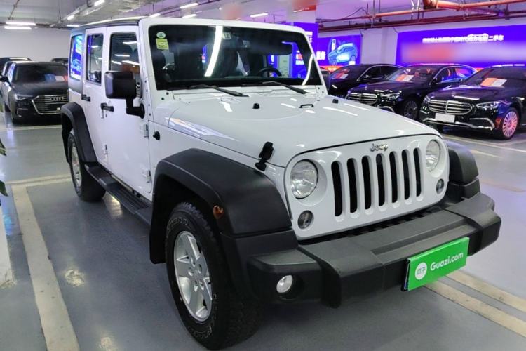 Used Jeep Wrangler 2014 2.8TD Sahara Four-Door Edition
