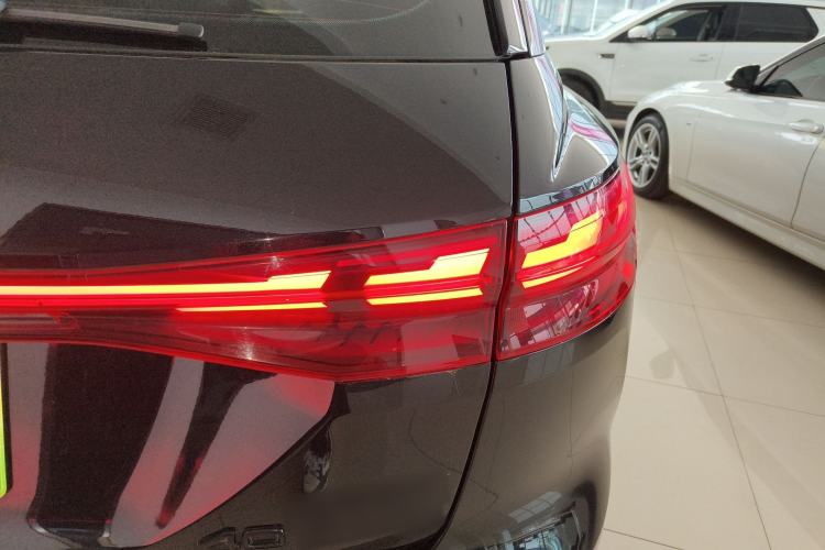 Used Audi Q5 e-tron 2023 40 e-tron Shining Edition Mecha Kit
