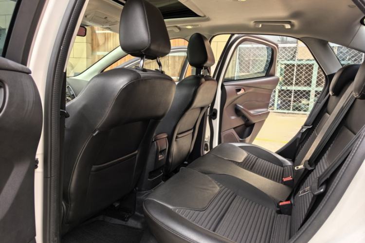 Used Ford Focus 2018 Sedan Classic 1.6L Automatic Trendy SmartDrive Edition Exterior 11