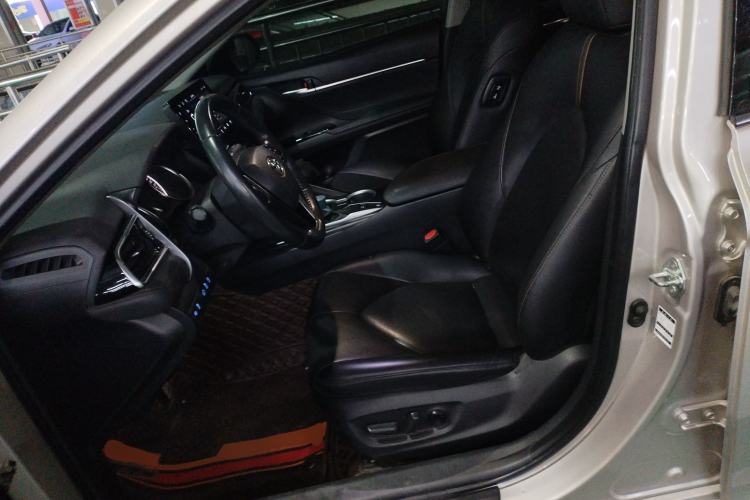 Used Toyota Camry 2023 2.0G Luxury Edition