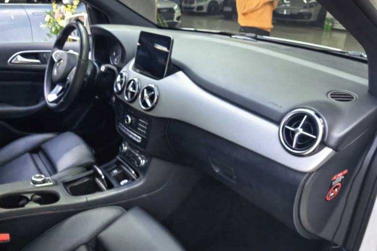 Used Mercedes-Benz B-Class 2017 B 200 Sport Edition