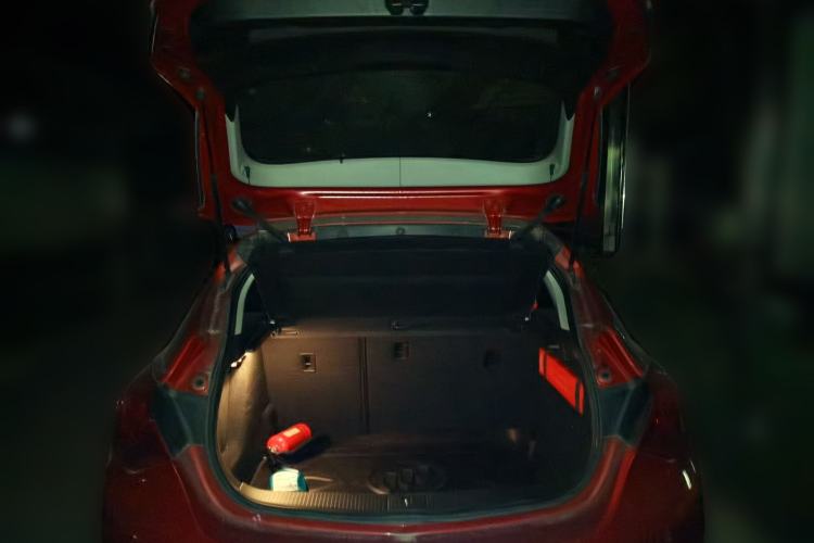 Used Buick GT 2013 XT 1.6L Automatic Fashion Edition Trunk